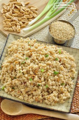 Large platter of bulgur pilaf.